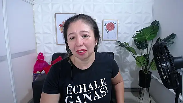 Valentinaa mature online show from 03.14.25