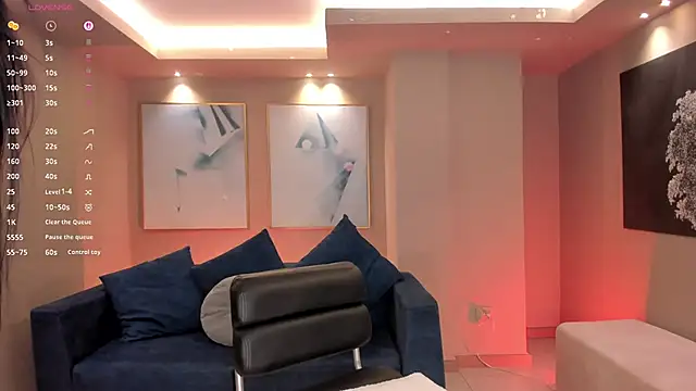 LizzHamilton   online show from 11.30.25