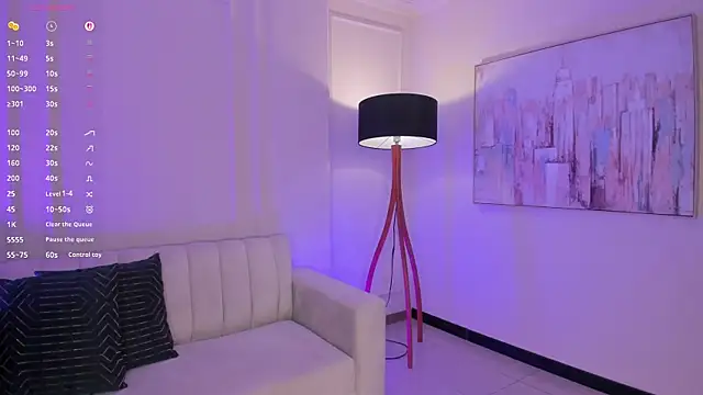 LizzHamilton   online show from 12.18.25