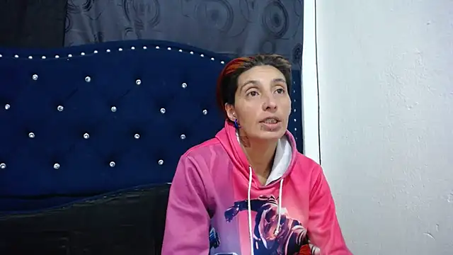 Snapshot of anyu1306 chatting on 01.05.25 anyu1306 online show from 01.05.25