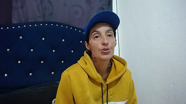 Snapshot of anyu1306 chatting on 01.31.25 anyu1306 online show from 01.31.25