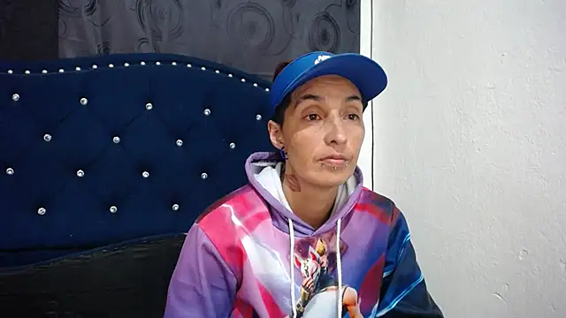 Snapshot of anyu1306 chatting on 02.27.25 anyu1306 online show from 02.27.25