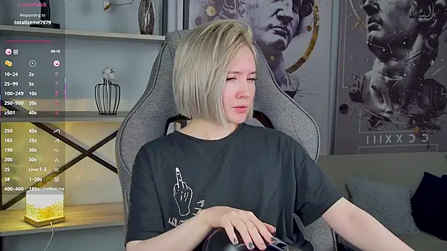 Snapshot of ReiYosimoto chatting on 03.02.26 ReiYosimoto online show from 03.02.26