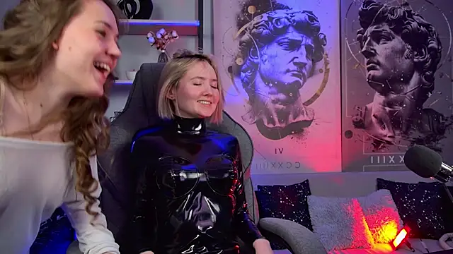 Snapshot of ReiYosimoto chatting on 03.20.26 ReiYosimoto online show from 03.20.26