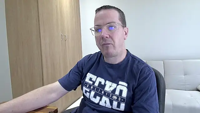 BrettJ81 online show from 09.26.25