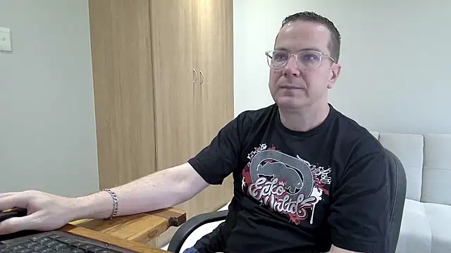 BrettJ81 online show from 11.15.25