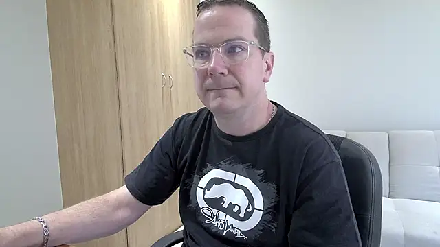 BrettJ81 online show from 12.01.25