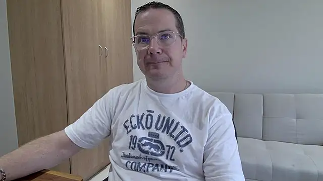 BrettJ81 online show from 01.07.26