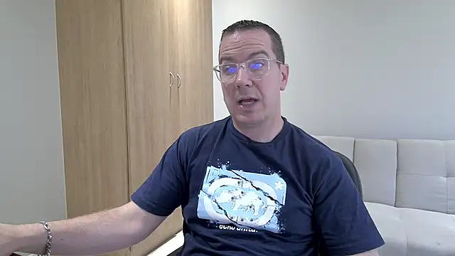 BrettJ81 online show from 02.01.26