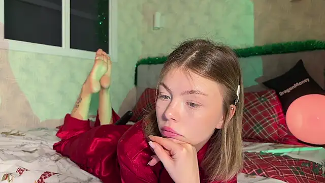 Aliceimhorny online show from 12.26.24