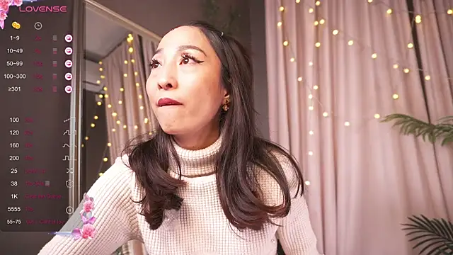 1reisatumi  online show from 11.28.25