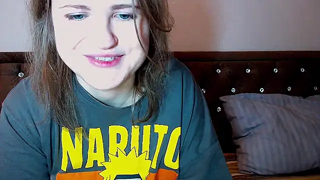 Snapshot of Sara4uu chatting on 02.13.26 Sara4uu online show from 02.13.26