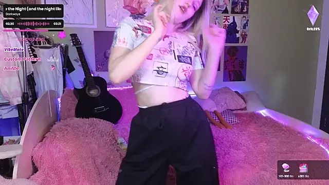 Snapshot of Evie_Ro chatting on 12.09.24 Evie Ro online show from 12.09.24