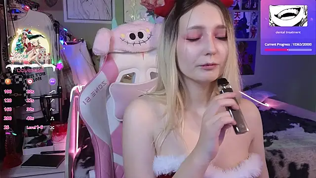 Snapshot of Evie_Ro chatting on 12.31.24 Evie Ro online show from 12.31.24