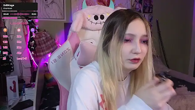 Snapshot of Evie_Ro chatting on 01.09.25 Evie Ro online show from 01.09.25