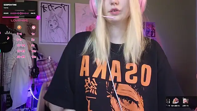 Snapshot of Evie_Ro chatting on 02.04.25 Evie Ro online show from 02.04.25