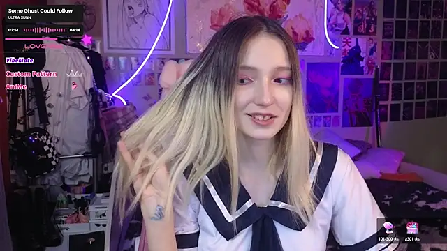 Snapshot of Evie_Ro chatting on 03.12.25 Evie Ro online show from 03.12.25