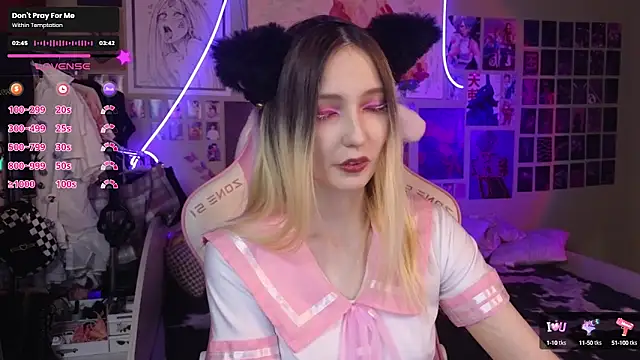 Snapshot of Evie_Ro chatting on 03.18.25 Evie Ro online show from 03.18.25