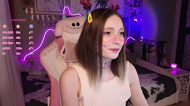 Snapshot of Evie_Ro chatting on 03.27.26 Evie Ro online show from 03.27.26