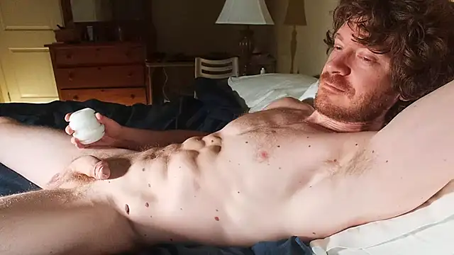 Snapshot of warrenkener chatting on 11.30.25 warrenkener online show from 11.30.25