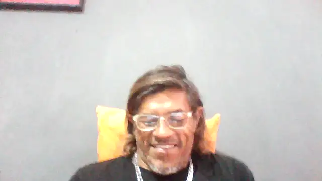 Snapshot of kvr27 chatting on 05.13.26 kvr27 online show from 05.13.26