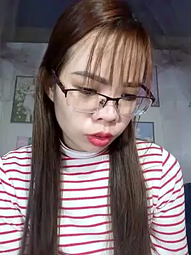 Snapshot of __Mai-love19__ chatting on 02.14.25 Mai-love19 online show from 02.14.25