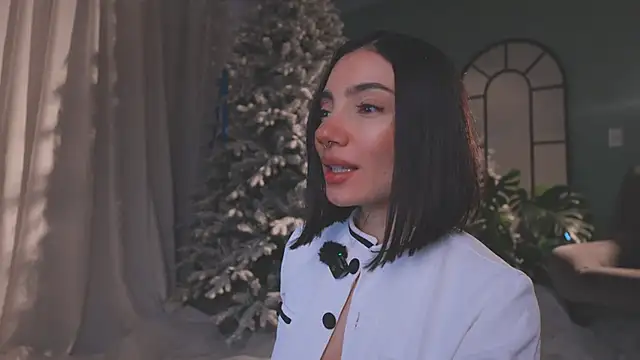 Snapshot of AmyArmstrong chatting on 01.14.26 AmyArmstrong online show from 01.14.26