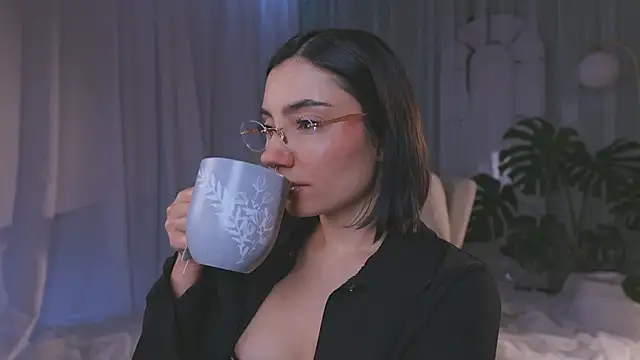 AmyArmstrong online show from 06.24.26