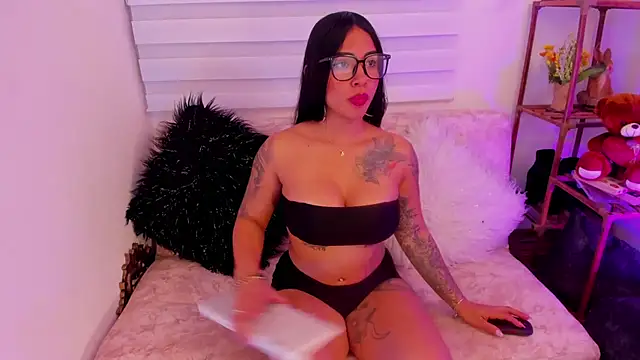 Snapshot of Gypsie_velvet1 chatting on 02.09.26 Gypsie velvet1 online show from 02.09.26