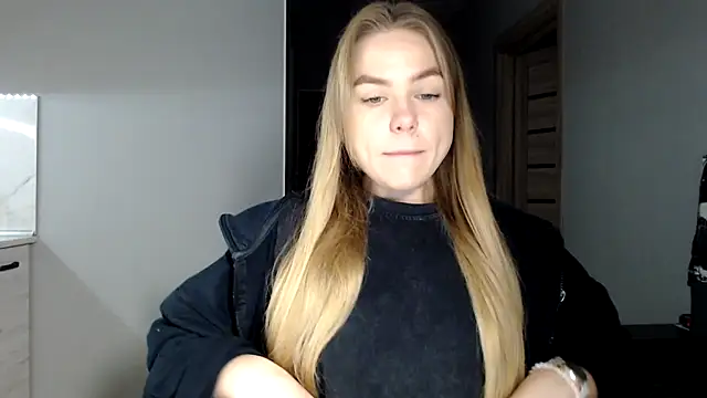 Snapshot of Sunbeam_ chatting on 11.16.25 Sunbeam online show from 11.16.25