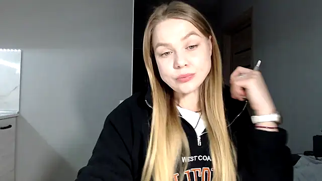 Snapshot of Sunbeam_ chatting on 02.11.26 Sunbeam online show from 02.11.26