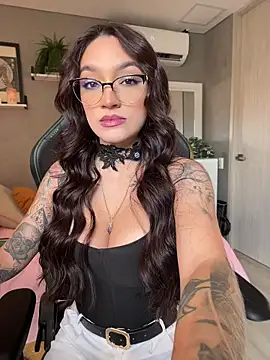 DaniDusan  online show from 04.27.26