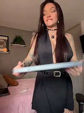DaniDusan  online show from 04.30.26
