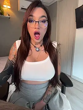 DaniDusan  online show from 06.18.26