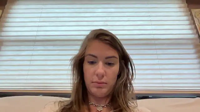 Snapshot of Milfywaysx chatting on 09.25.25 Milfywaysx online show from 09.25.25