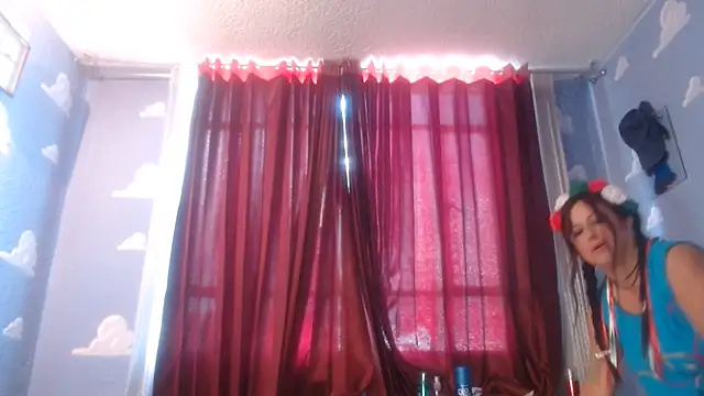 Snapshot of valeriapinter chatting on 06.18.26 valeriapinter online show from 06.18.26