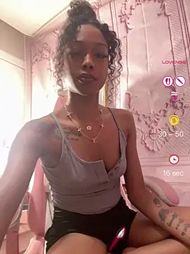Snapshot of mismialove chatting on 06.01.26 mismialove online show from 06.01.26