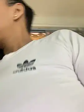 Snapshot of sofia_xxx02 chatting on 12.20.25 sofia xxx02 online show from 12.20.25