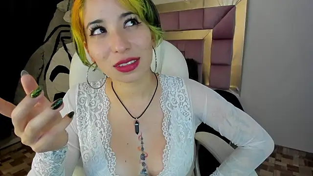 Snapshot of Laughing_Naty chatting on 12.04.24 Laughing Naty online show from 12.04.24