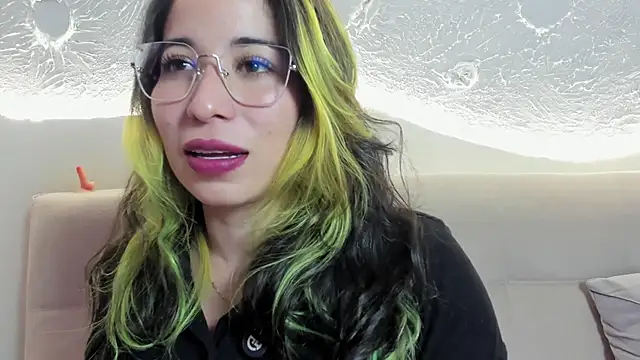 Snapshot of Laughing_Naty chatting on 10.23.25 Laughing Naty online show from 10.23.25