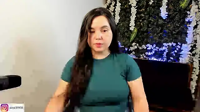 Snapshot of ainohacarter_89 chatting on 11.06.25 ainohacarter 89 online show from 11.06.25